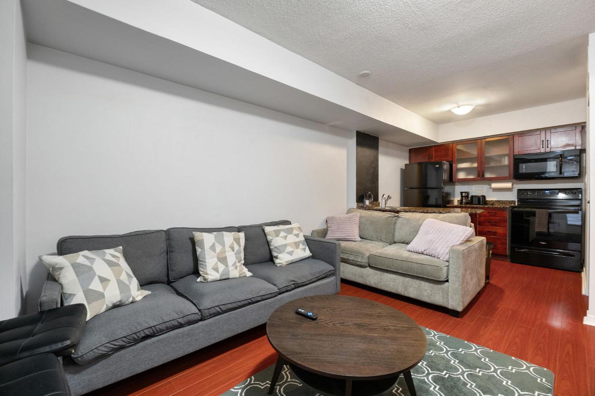 Liberty Village Townhouse トロント エクステリア 写真