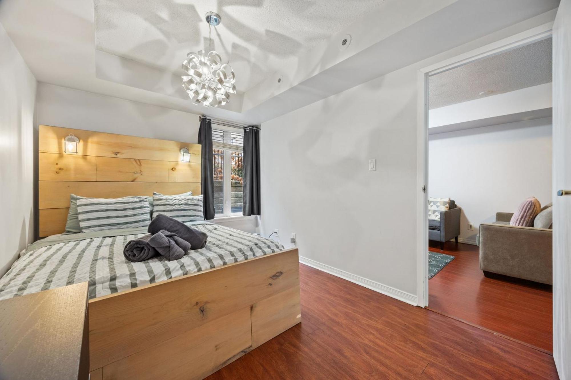 Liberty Village Townhouse トロント エクステリア 写真
